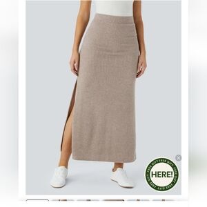 HALARA Ribbed A-Line Skirt in Light Brown